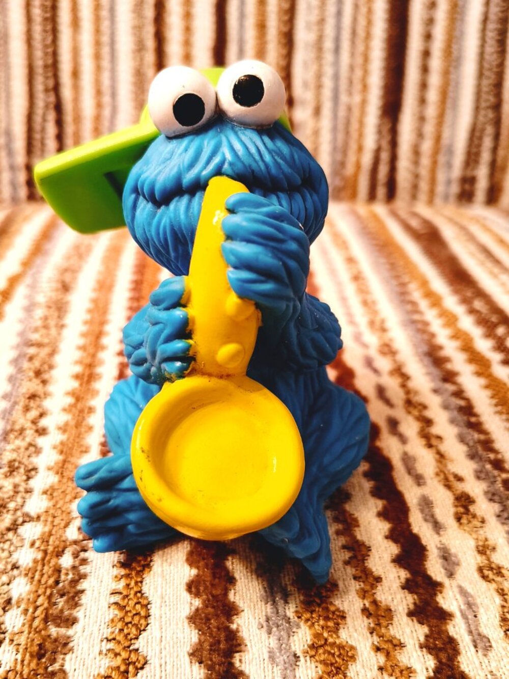 Jim Henson Co Cookie Monster Whistle Playing Yellow Saxophone 4" Cake Topper Toy